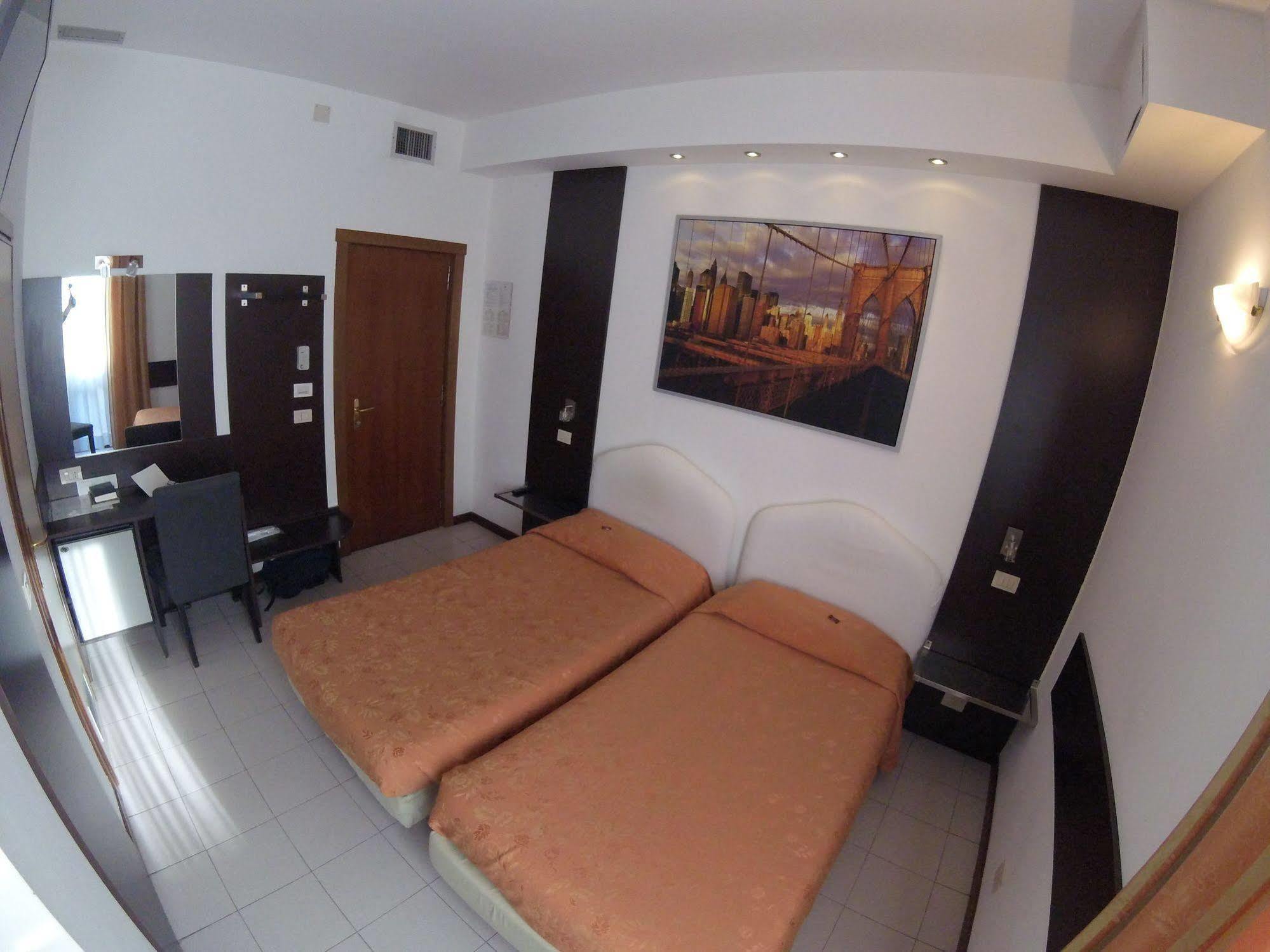Hotel Perugino Μιλάνο Εξωτερικό φωτογραφία